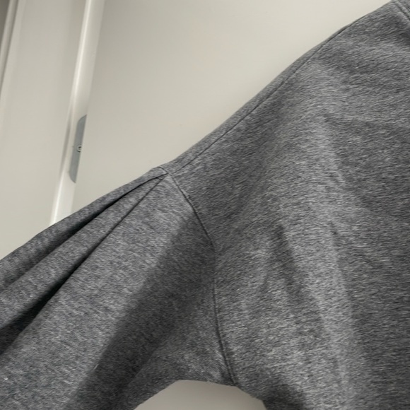 PGD Cropped Crewneck - Picture 4 of 5